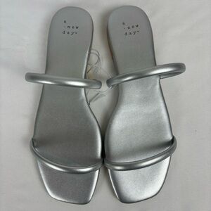A New Day Sandals Skinny Strap Slip On Summer Casual Shoes Silver Size 8.5